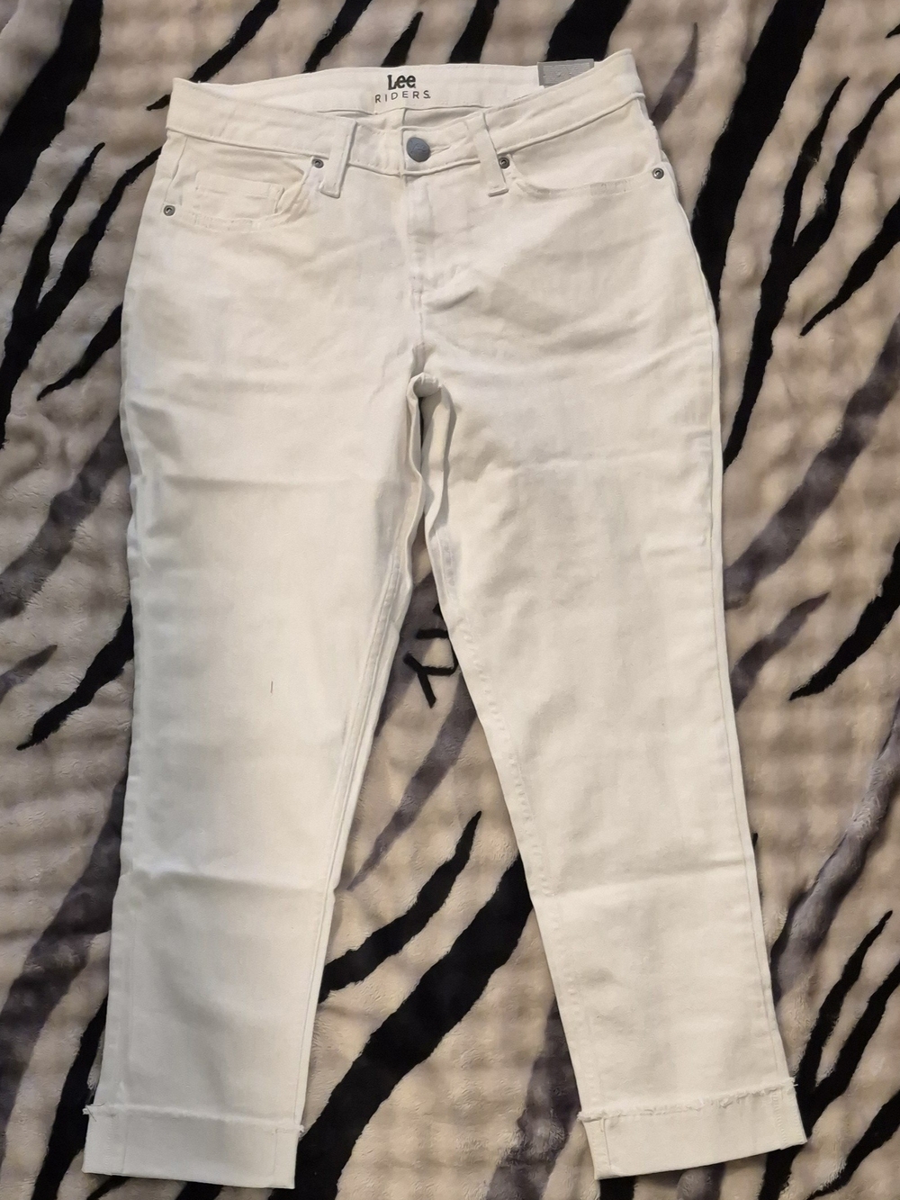 Lee White Cropped Ankle Jeans